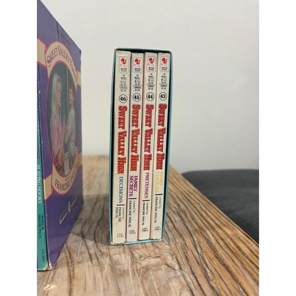 Lot of 15 Sweet Valley High Sweet Valley Twins Vintage by Francine Pascal Books - Picture 7 of 8